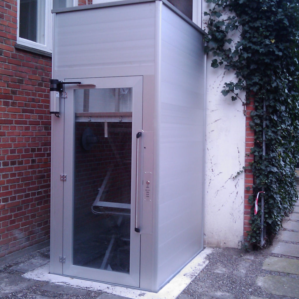 Handicap elevator with open or closed shaft- gallery 2 | HYDRO-CON Elevator A/S