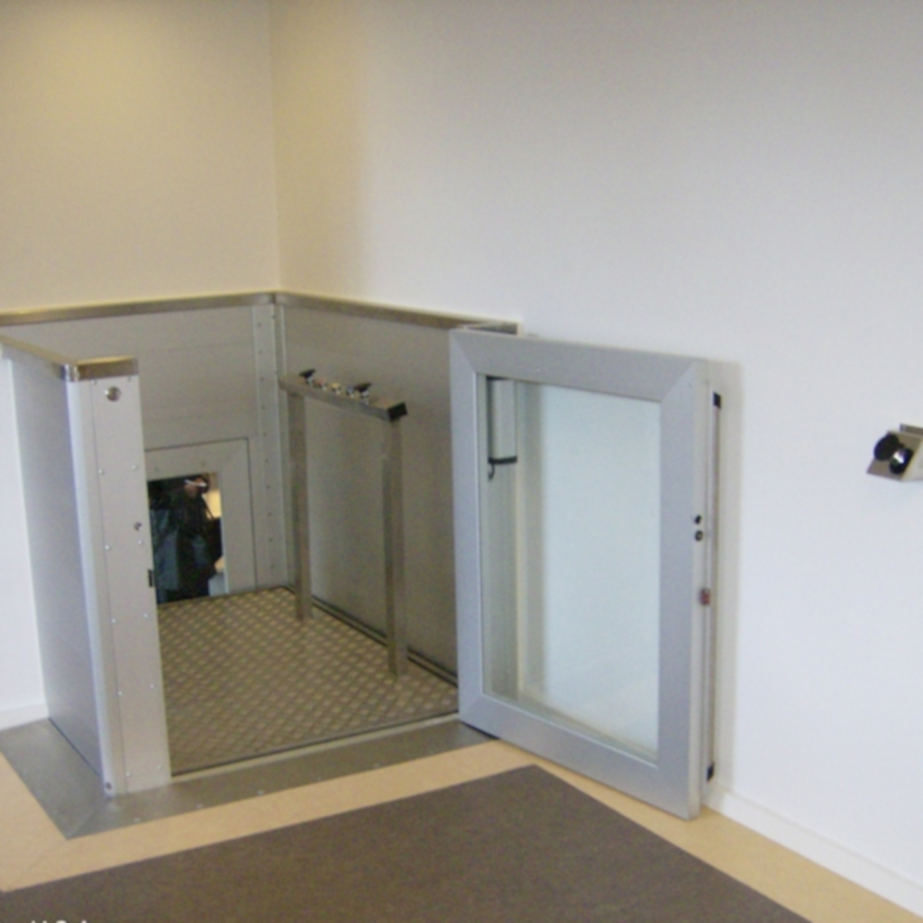 Handicap elevator with open or closed shaft- gallery 6 | HYDRO-CON Elevator A/S